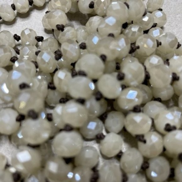 64" Beautiful White Hand Knotted Faceted Glass Flapper Beads Very Vintage 1920's - Picture 4 of 9